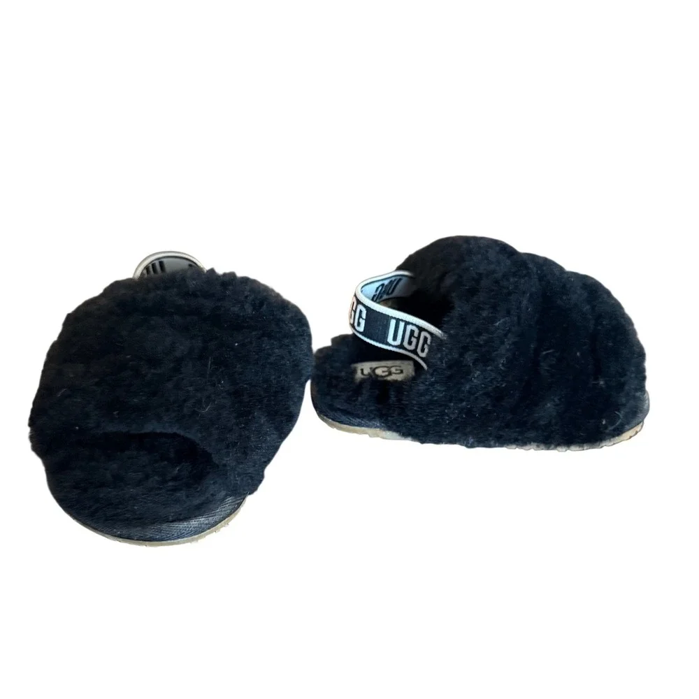 UGG Infant Fluff Yeah Slide Black Sheepskin Logo Strap Sandals 1019603T Size 4/5